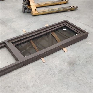 Temno rjava aluminijasta okna