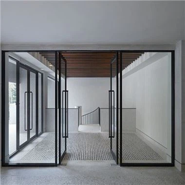 Steklena pisarniška vrata